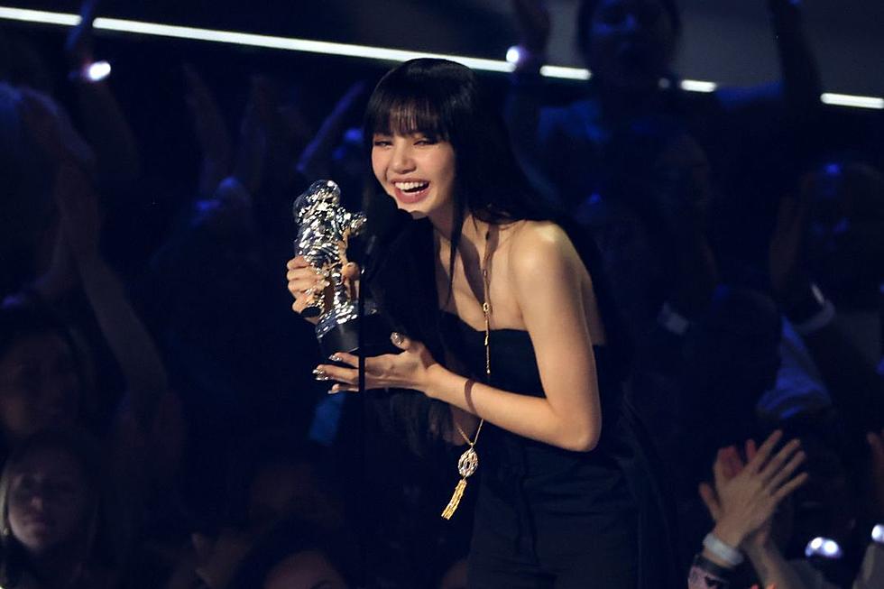 Lisa ក្លាយជាសិល្បករ Solo ដំបូងគេរបស់កូរ៉េដែលបានឈ្នះពានរង្វាន់ Best Kpop នៅក្នុងកម្មវិធី MTV VMAs 