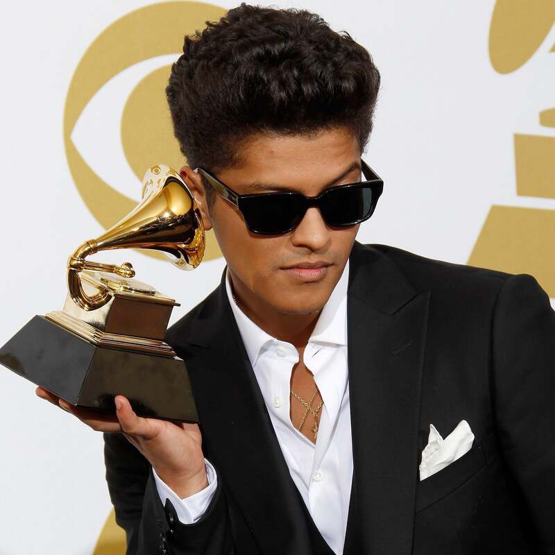 Bruno-Mars-Through-Years-Pictures