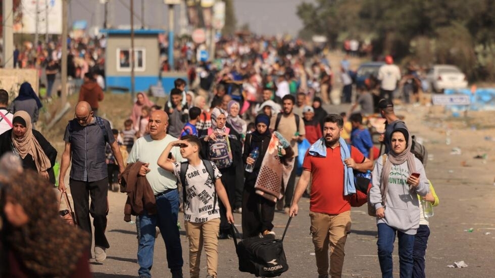 gaza-civilians-fleeing