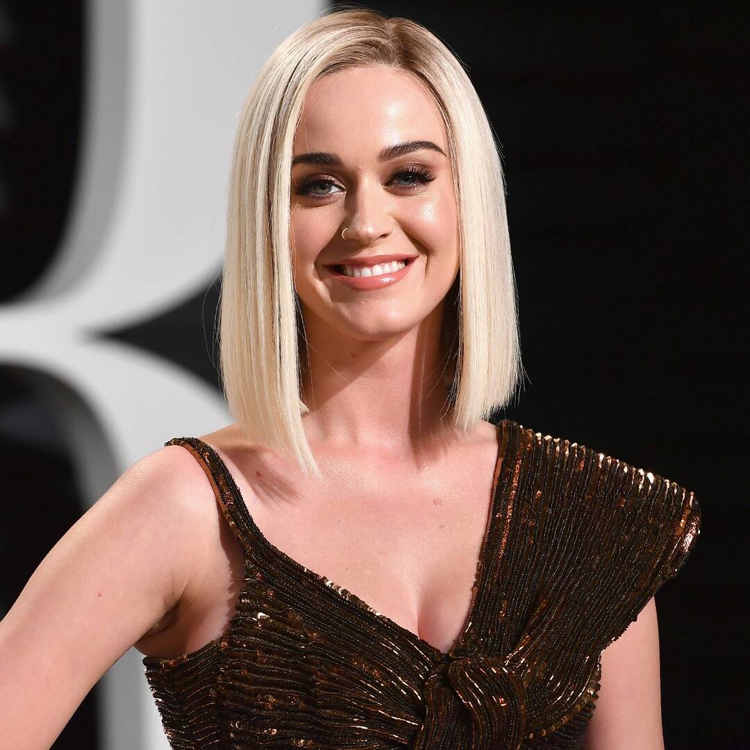rs_1200x1200-210926074326-1200-katy-perry-blonde.cm_.92621