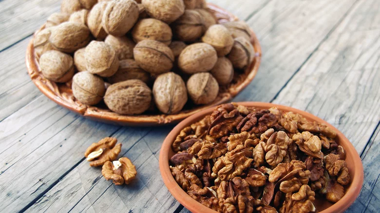 eat-walnuts-1628269643