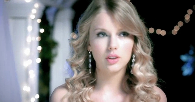 Taylor-Swift-You-Belong-With-Me-Music-Video-taylor-swift-21519657-1248-704-1l6ilod (1)